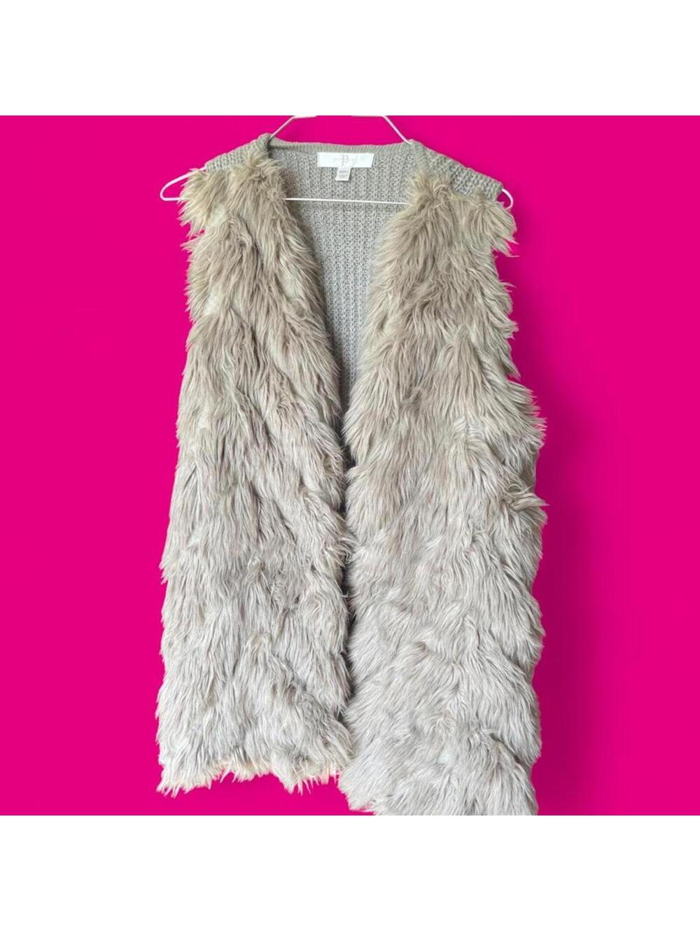 Prophecy Vintage Y2K cream faux fur vest